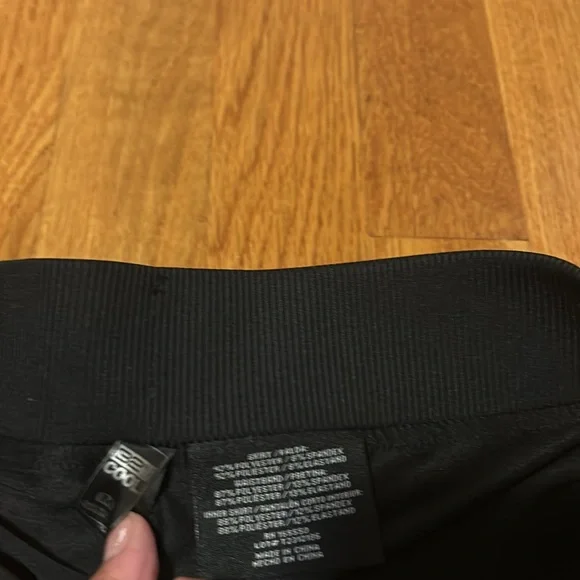 Black skort - Picture 5 of 8